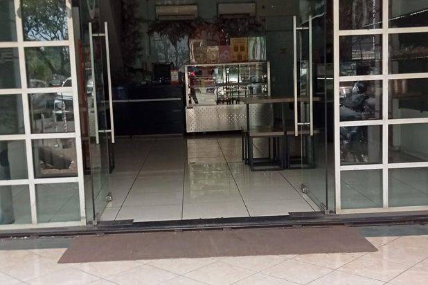 Ruko 2 Lantai Ap Pakai Ex Toko di Citra Grand Cibubur