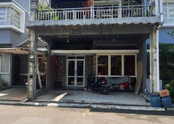 Dijual Rumah dalam Komplek di Kawaluyaan Bandung Kota