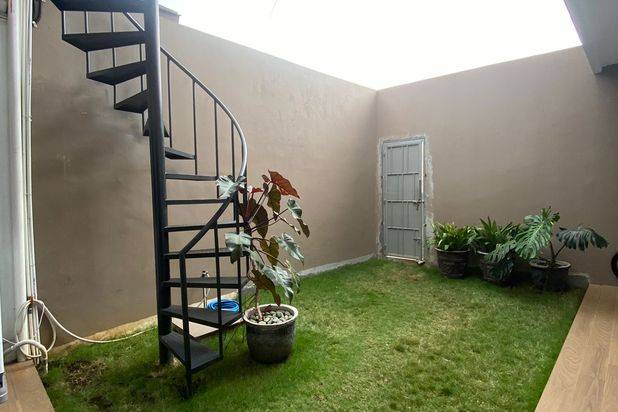 Dijual Rumah dalam Komplek di Ciwaruga Bandung Kota
