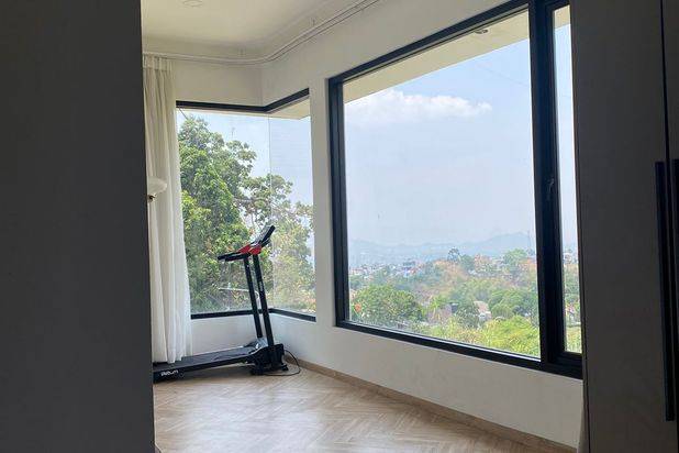 Dijual Rumah dalam Komplek di Ciwaruga Bandung Kota