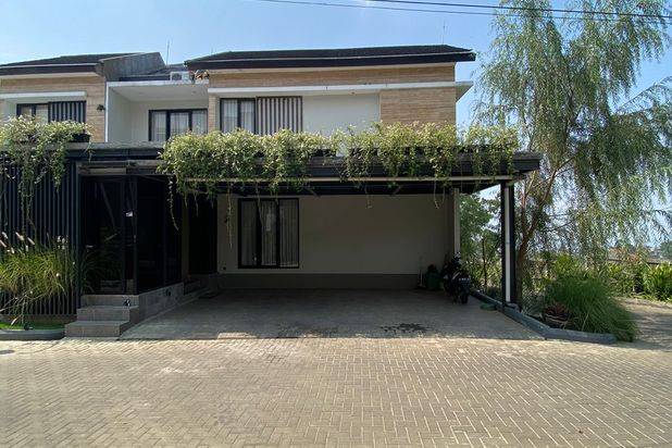 Dijual Rumah dalam Komplek di Ciwaruga Bandung Kota