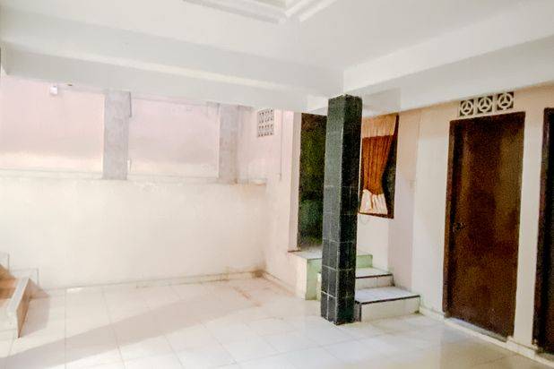 Rumah 3 Lantai Sudah Renovasi di Tiban Indah Permai, Batam
