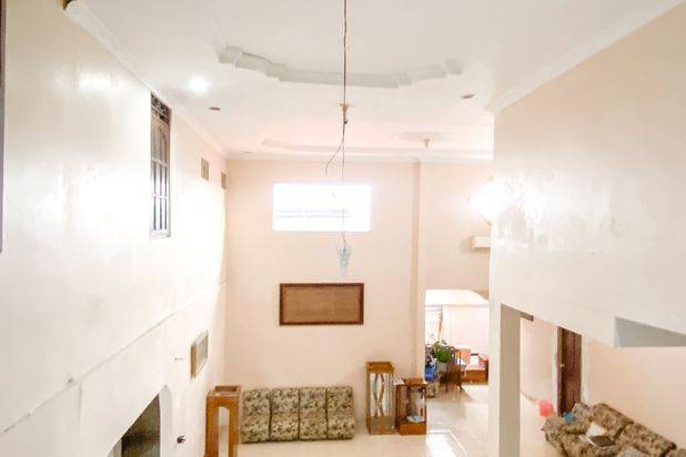 Rumah 3 Lantai Sudah Renovasi di Tiban Indah Permai, Batam
