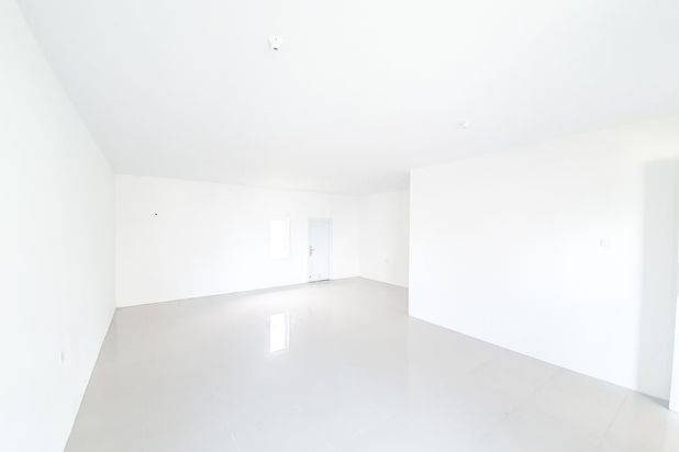 Rumah 2 Lantai Baru Unfurnished HGB di Grand Maganda, Batam