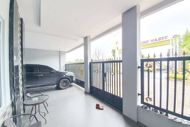 Rumah 2 Lantai Sudah Renovasi Furnished di Tiban Indah, Batam