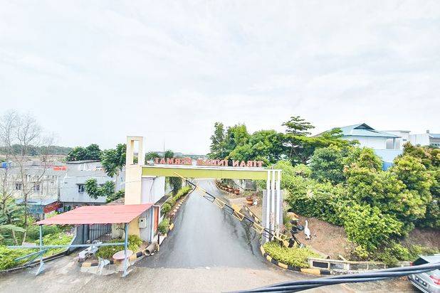 Rumah 2 Lantai Sudah Renovasi Furnished di Tiban Indah, Batam