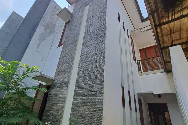 Jual Cepat Rumah Modern 2lt di Buah Batu Regency