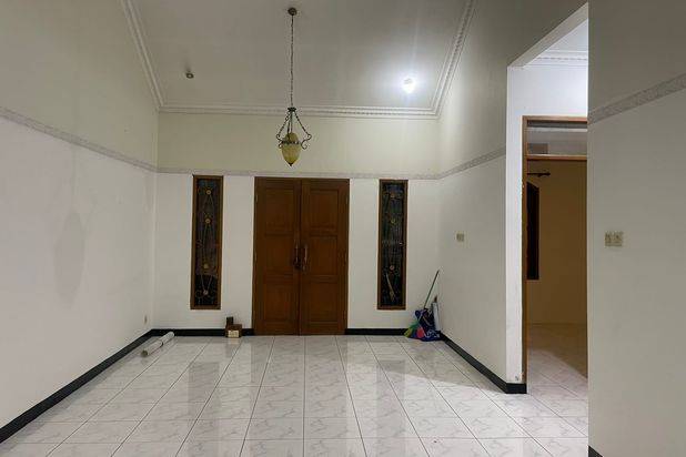 Rumah Luas Dan Nyaman di Tanjung Sari Antapani