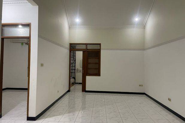 Rumah Luas Dan Nyaman di Tanjung Sari Antapani