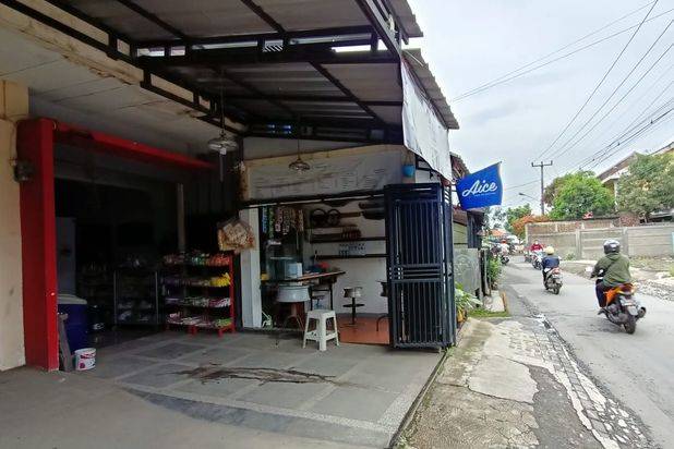 Jual butuh! Ruko strategis 2lt di antapani