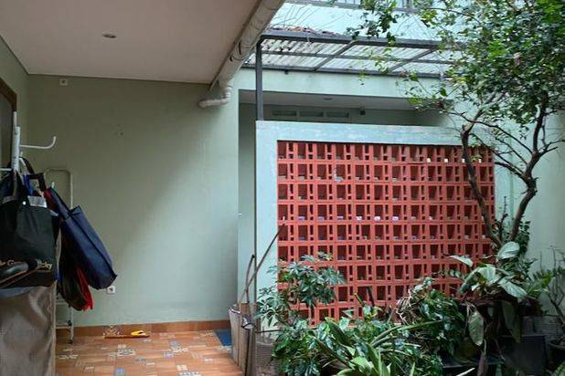 Rumah siap huni di Puspita Loka BSD dekat Al Azhar & Taman kota