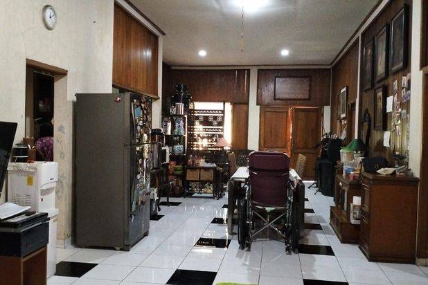 Rumah di Kencana Loka BSD dekat sekolah & stasiun KRL Rawabuntu