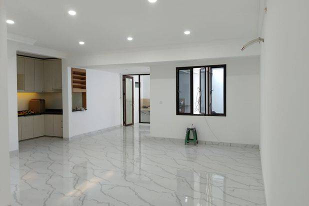 Rumah rapi siap huni Alam Sutera dekat St.Laurencia akses mudah