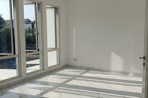 Rumah rapi siap huni Alam Sutera dekat St.Laurencia akses mudah