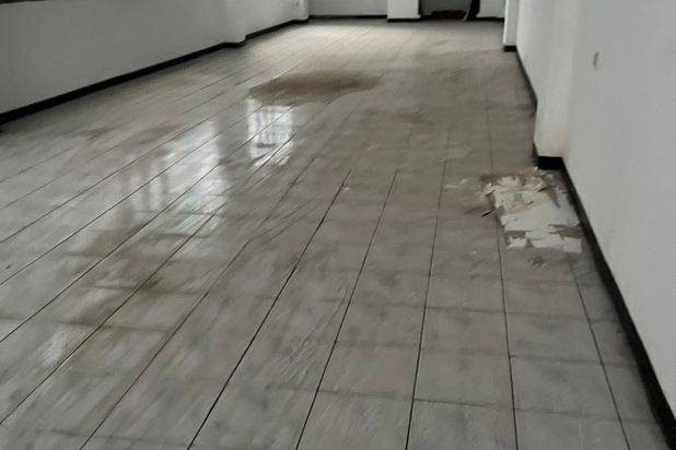 Jual cepat Ruko Murah siap huni 4,5 Lantai di jl.Ahmad Yani Cicadas Bandung.jarang ada,bagus Cck U/ kantor/ usaha