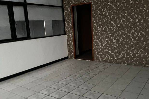 Jual cepat Ruko Murah siap huni 4,5 Lantai di jl.Ahmad Yani Cicadas Bandung.jarang ada,bagus Cck U/ kantor/ usaha