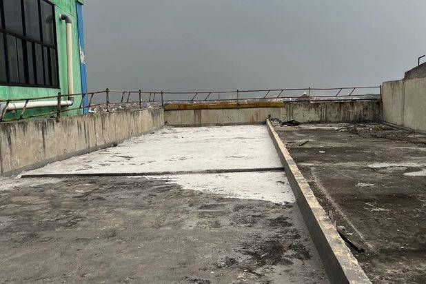 Jual cepat Ruko Murah siap huni 4,5 Lantai di jl.Ahmad Yani Cicadas Bandung.jarang ada,bagus Cck U/ kantor/ usaha
