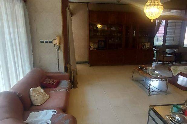 Jual cepat Rumah antik lokasi pusat kota Bandung Sayap Riau ,dkt taman Pramuka Bengawan,jarang ad tanah luas