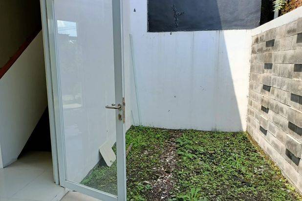 Jual cepat Rumah Baru Margahayu Metro MIM termurah jarang ada harga discont 800 jutaan ! Ready desain minimalis 2 Lt,cantik ada taman belakang