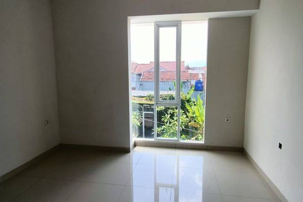 Jual cepat Rumah Baru Margahayu Metro MIM termurah jarang ada harga discont 800 jutaan ! Ready desain minimalis 2 Lt,cantik ada taman belakang