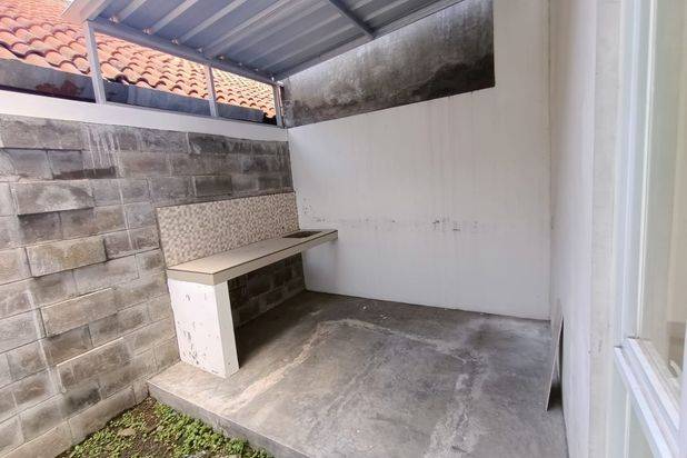 Jual cepat Rumah Baru Margahayu Metro MIM termurah jarang ada harga discont 800 jutaan ! Ready desain minimalis 2 Lt,cantik ada taman belakang