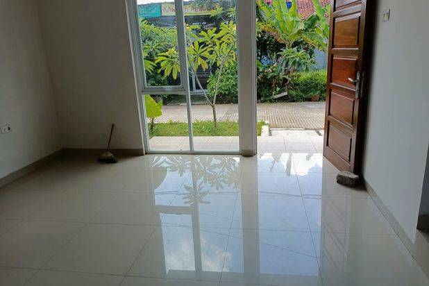 Jual cepat Rumah Baru Margahayu Metro MIM termurah jarang ada harga discont 800 jutaan ! Ready desain minimalis 2 Lt,cantik ada taman belakang
