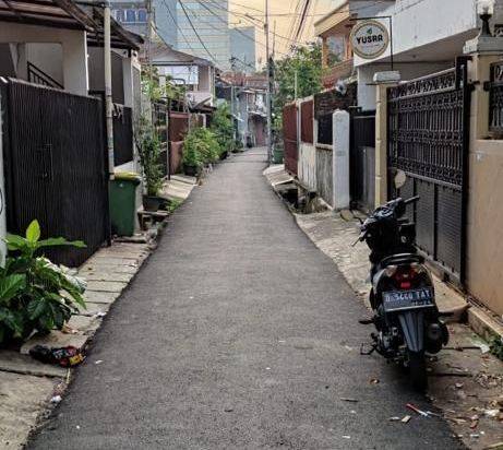 Jual cepat Rumah lama hitung tanah saja Kebon kacang ,Tanah Abang Jakarta pusat dkt Thamrin.jarang ada Beli Tanah Bonus Bangunan dkt Thamrin tanah Abang ,