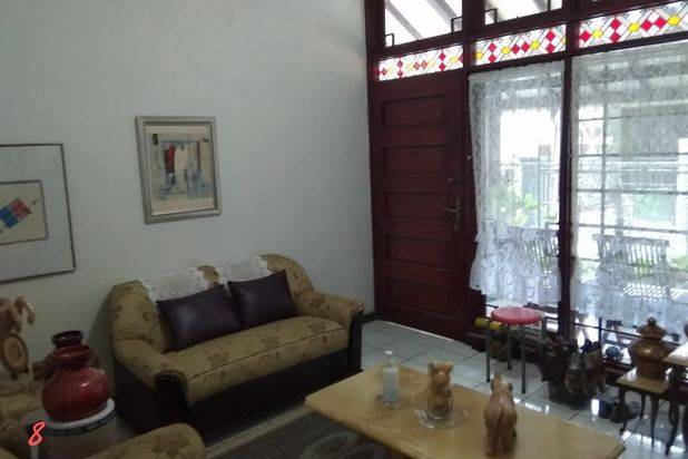 Jual cepat Rumah komplek Margahayu permai ,Margaasih Kopo jarang ada harga 1 M an,tanah luas siap huni,bangunan kokoh desain klasik modern
