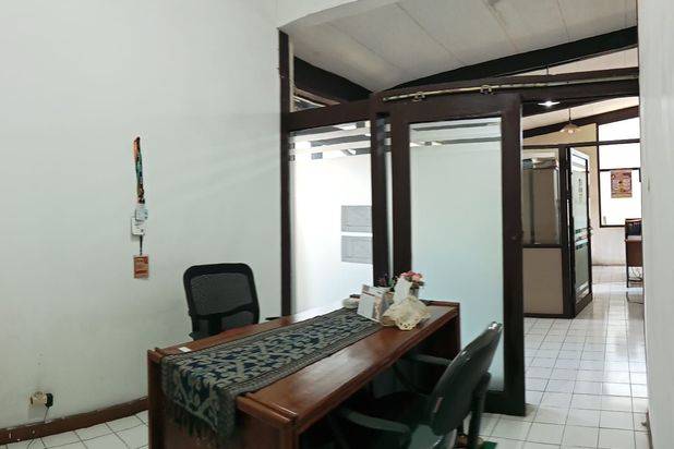 Di jual Rumah Murah lokasi elit pusat kota luas Sayap Cipaganti Pasteur sukajadi Cck U/Kantor/ Mess/kosan.jarang ada jual murah