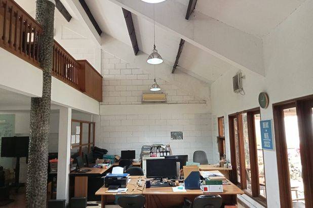 Di jual Rumah Murah lokasi elit pusat kota luas Sayap Cipaganti Pasteur sukajadi Cck U/Kantor/ Mess/kosan.jarang ada jual murah