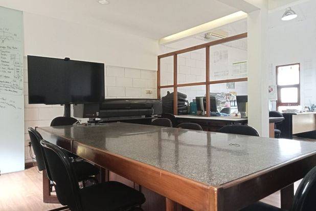 Di jual Rumah Murah lokasi elit pusat kota luas Sayap Cipaganti Pasteur sukajadi Cck U/Kantor/ Mess/kosan.jarang ada jual murah
