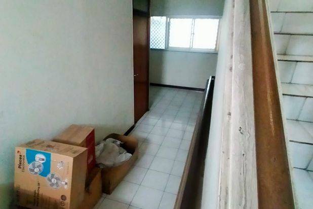 Di jual Cepat Ruko3 Lantai Murah ,kokoh Mainroad komplek Batununggal Indah ,jarang ada lokasi trategis Cck U/ usaha