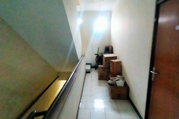 Di jual Cepat Ruko3 Lantai Murah ,kokoh Mainroad komplek Batununggal Indah ,jarang ada lokasi trategis Cck U/ usaha