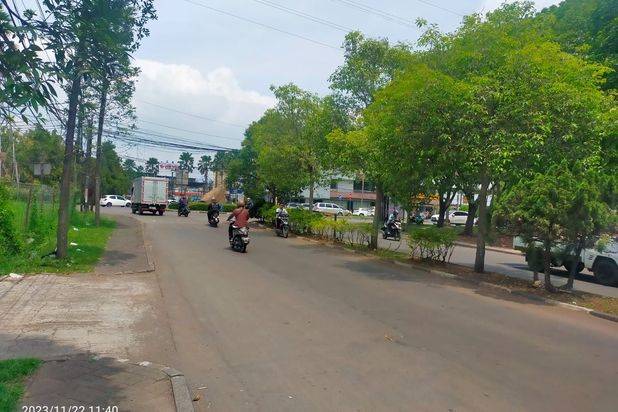 Di jual Cepat Ruko3 Lantai Murah ,kokoh Mainroad komplek Batununggal Indah ,jarang ada lokasi trategis Cck U/ usaha