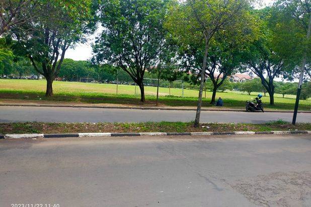 Di jual Cepat Ruko3 Lantai Murah ,kokoh Mainroad komplek Batununggal Indah ,jarang ada lokasi trategis Cck U/ usaha