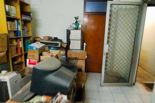 Di jual Cepat Ruko3 Lantai Murah ,kokoh Mainroad komplek Batununggal Indah ,jarang ada lokasi trategis Cck U/ usaha