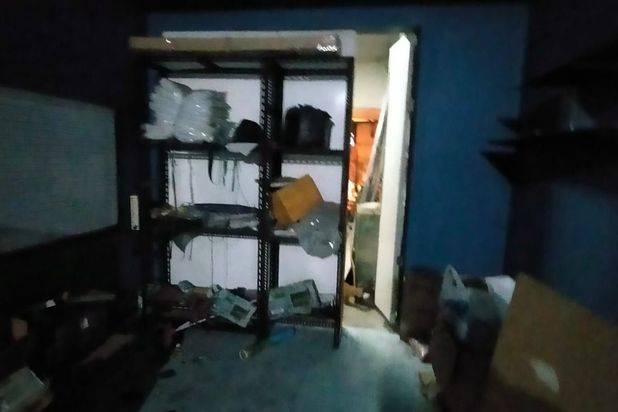 Di jual Cepat Ruko3 Lantai Murah ,kokoh Mainroad komplek Batununggal Indah ,jarang ada lokasi trategis Cck U/ usaha