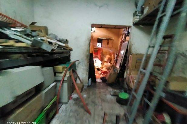 Di jual Cepat Ruko3 Lantai Murah ,kokoh Mainroad komplek Batununggal Indah ,jarang ada lokasi trategis Cck U/ usaha