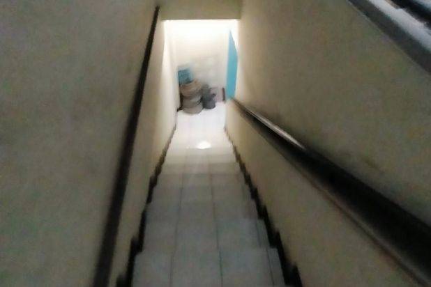 Di jual Cepat Ruko3 Lantai Murah ,kokoh Mainroad komplek Batununggal Indah ,jarang ada lokasi trategis Cck U/ usaha