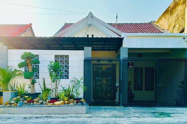 Rumah Murah 1 Lantai Istimewa Full Furniture Jl Gkb Manyar Gresik