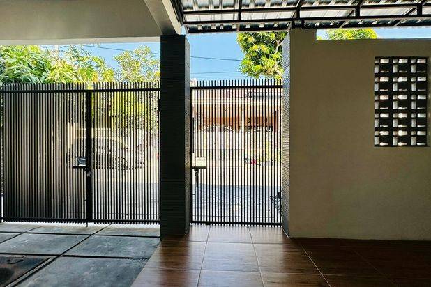 Rumah Murah 1 Lantai Istimewa Full Furniture Jl Gkb Manyar Gresik