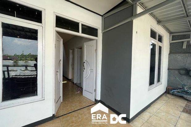 Rumah tengah kota Semarang murah dekat kampus Undip Tembalang tol cocok untuk kos dijual di Tanjungsari Tembalang Semarang atas