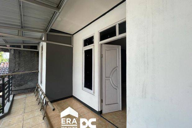 Rumah tengah kota Semarang murah dekat kampus Undip Tembalang tol cocok untuk kos dijual di Tanjungsari Tembalang Semarang atas