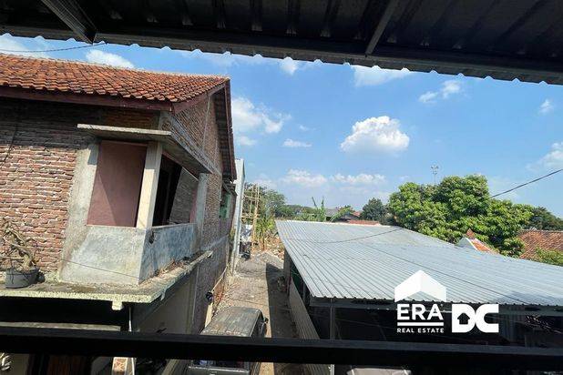 Rumah tengah kota Semarang murah dekat kampus Undip Tembalang tol cocok untuk kos dijual di Tanjungsari Tembalang Semarang atas