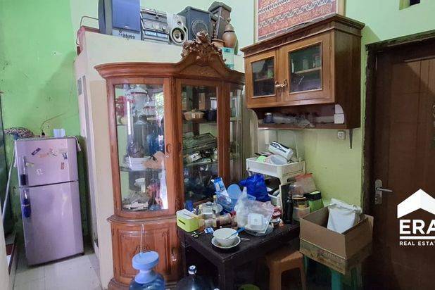Rumah Kost Aktif 3 lantai tengah kota Semarang dekat Rs Elizabeth dekat perkantoran dekat Akpol dijual di Kawi Candisari Semarang atas