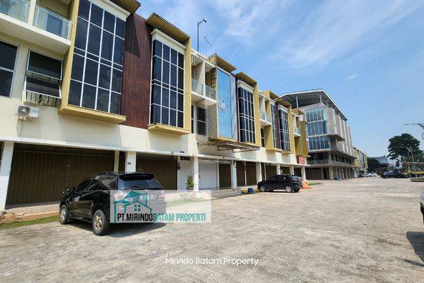 Dijual 2.3 Milliar Ruko Taman Golf Residence 3 Sukajadi