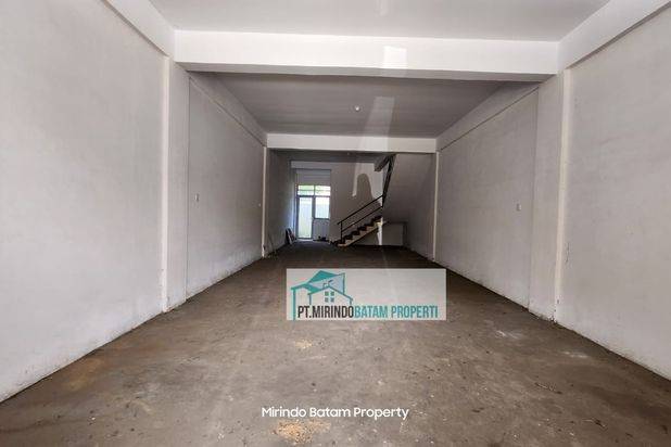 Dijual 2.3 Milliar Ruko Taman Golf Residence 3 Sukajadi