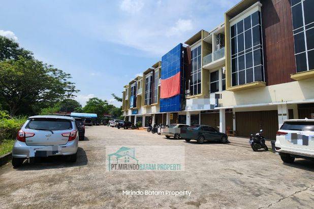 Dijual 2.3 Milliar Ruko Taman Golf Residence 3 Sukajadi