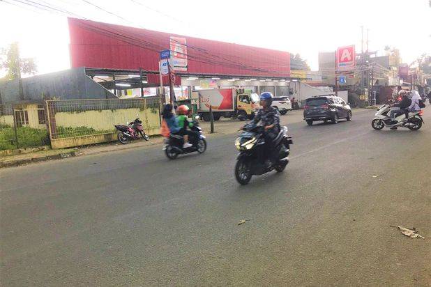 Tanah Jalan Raya Sukahati Cibinong Bogor 5 Menit Ke Pemda Bogor