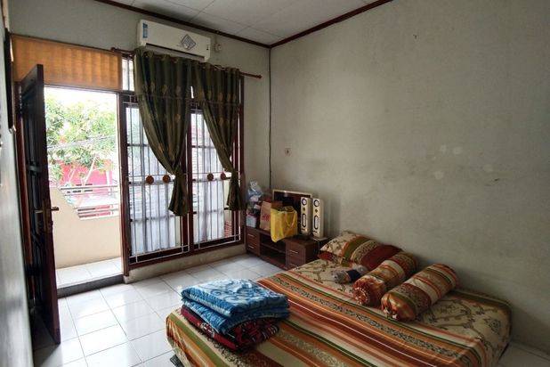 Rumah 2 Lantai Dalam Komplek 5 Menit Ke Stasiun Lrt di Bekasi Timur